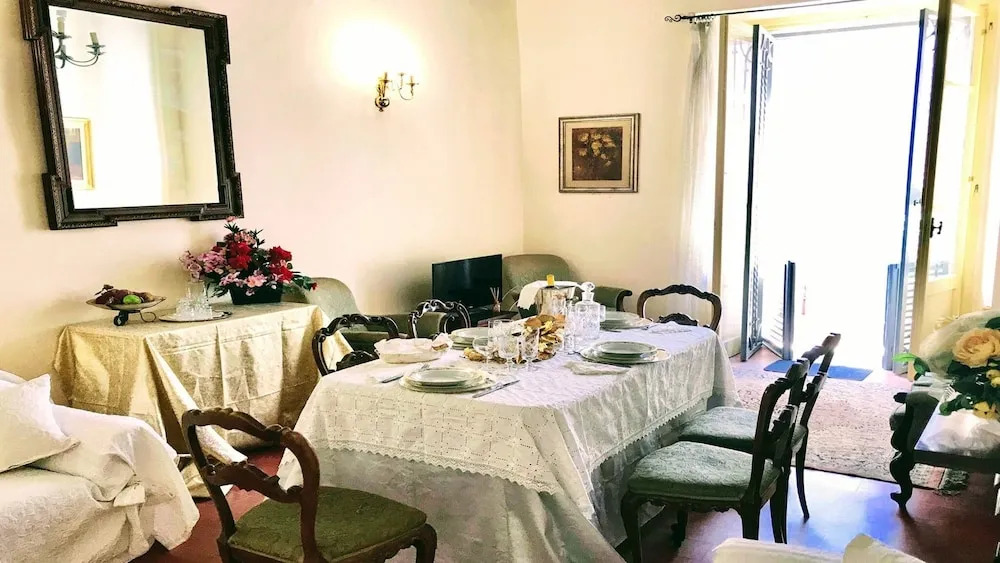Spoleto Contessa Grandecentral Spoletosleeps 6