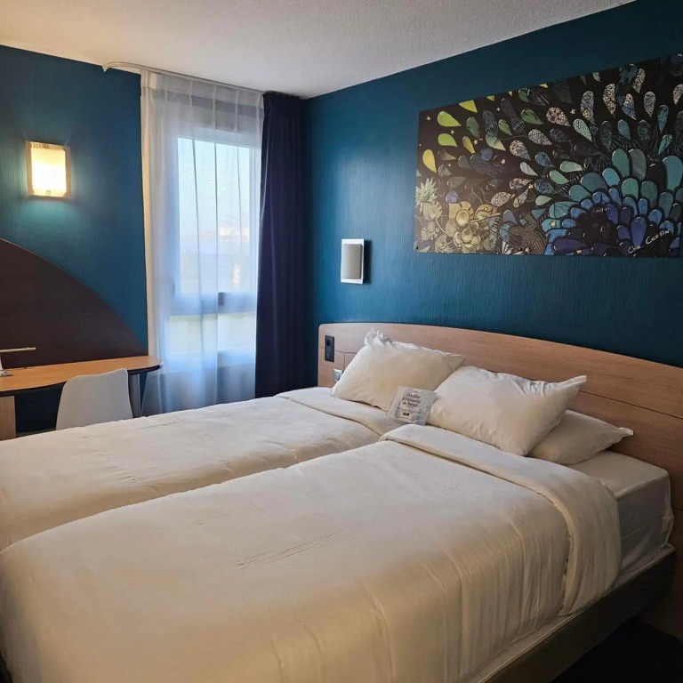 Kyriad Niort-Espace MendesFrance