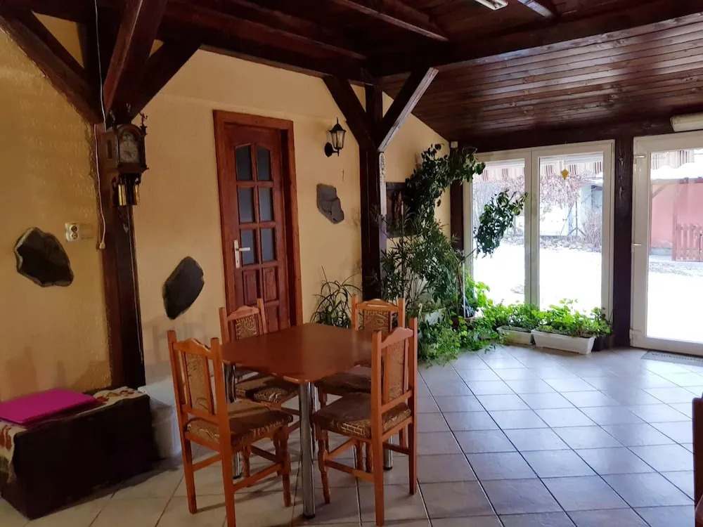 House With 5 Bedrooms in Sighioara, With Wonderful Mountain View, Enclosed Garden and Wifi