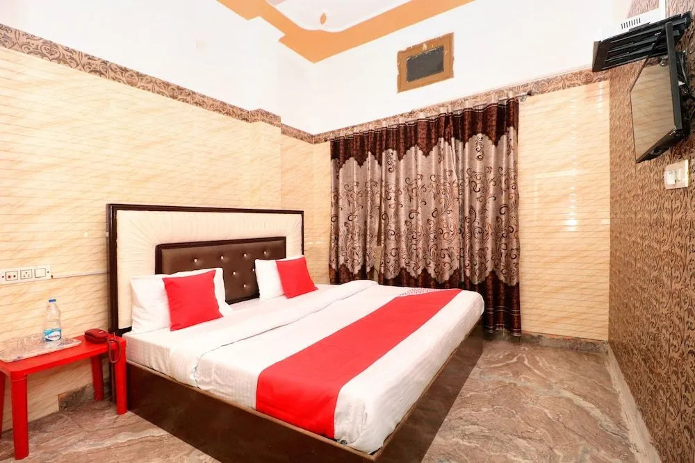 Oyo 24015 Kawal Residency