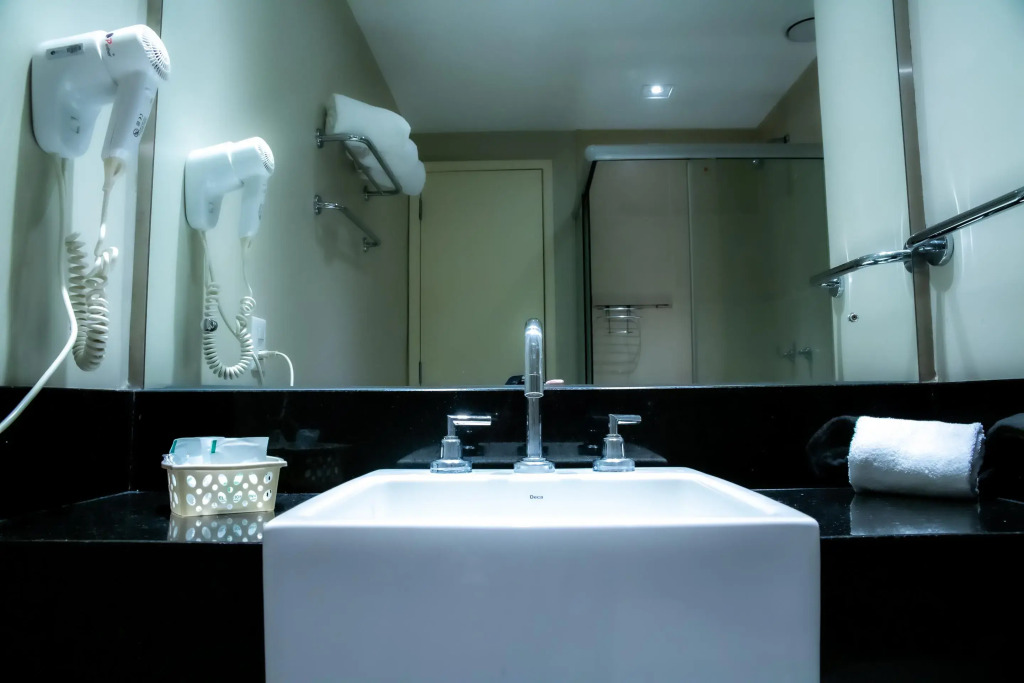 Hotel Nacional Inn Porto Alegre - Próximo ao Complexo Santa Casa e Araújo Viana