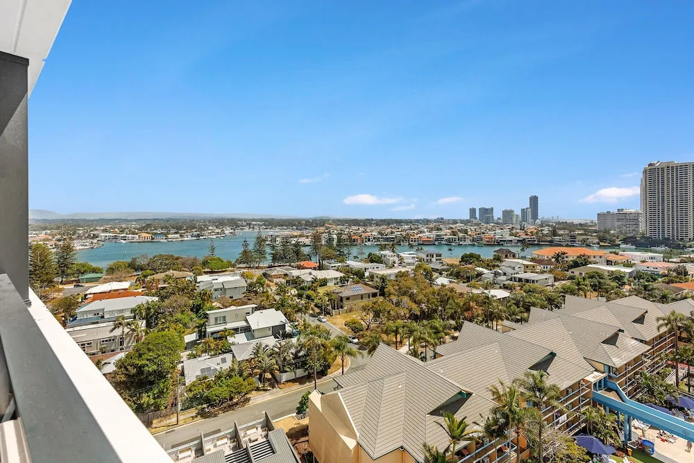 Luxury 2 Bedroom Apartment