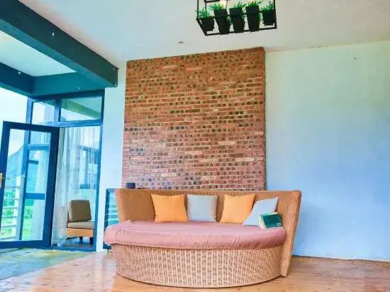 Huatianhai Slow Travel Hotel
