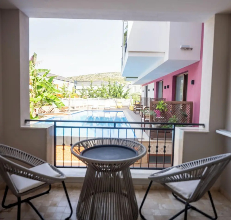 Çeşmekeş Hotel