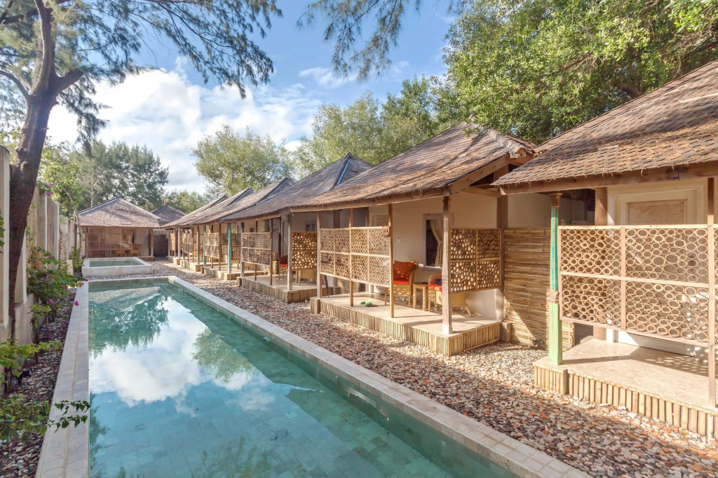 AVIA Villa Resort