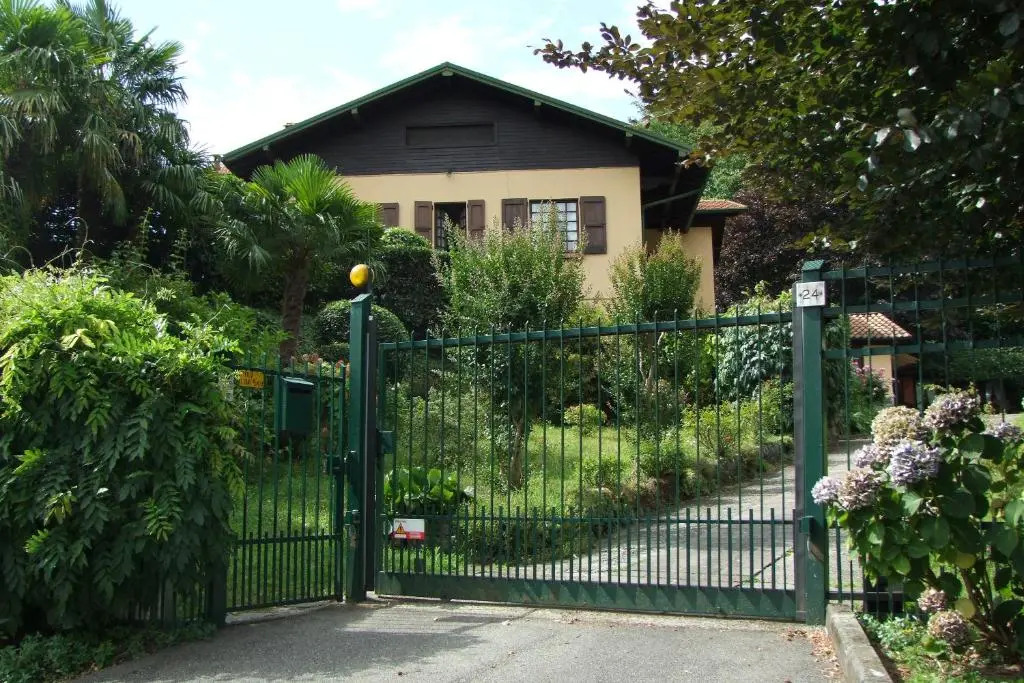 Monolocali In Casa Con Giardino Bellagio