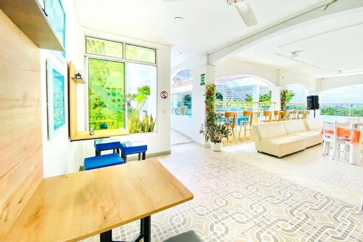 Hostal La Mansion
