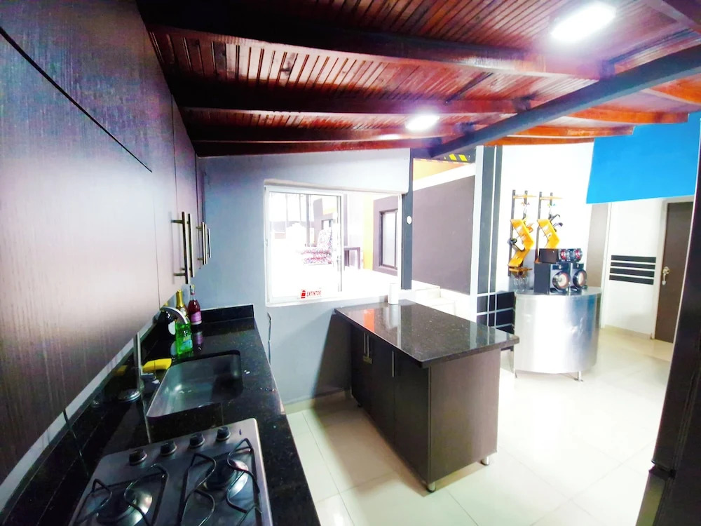 $ PROMO $ Big Rooftop Apt 10 BDRM w/Pool @Poblado