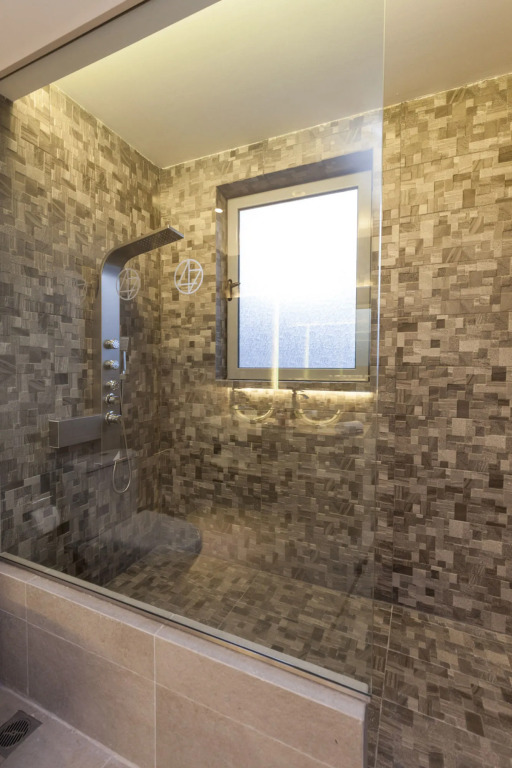 47 Luxury Suites