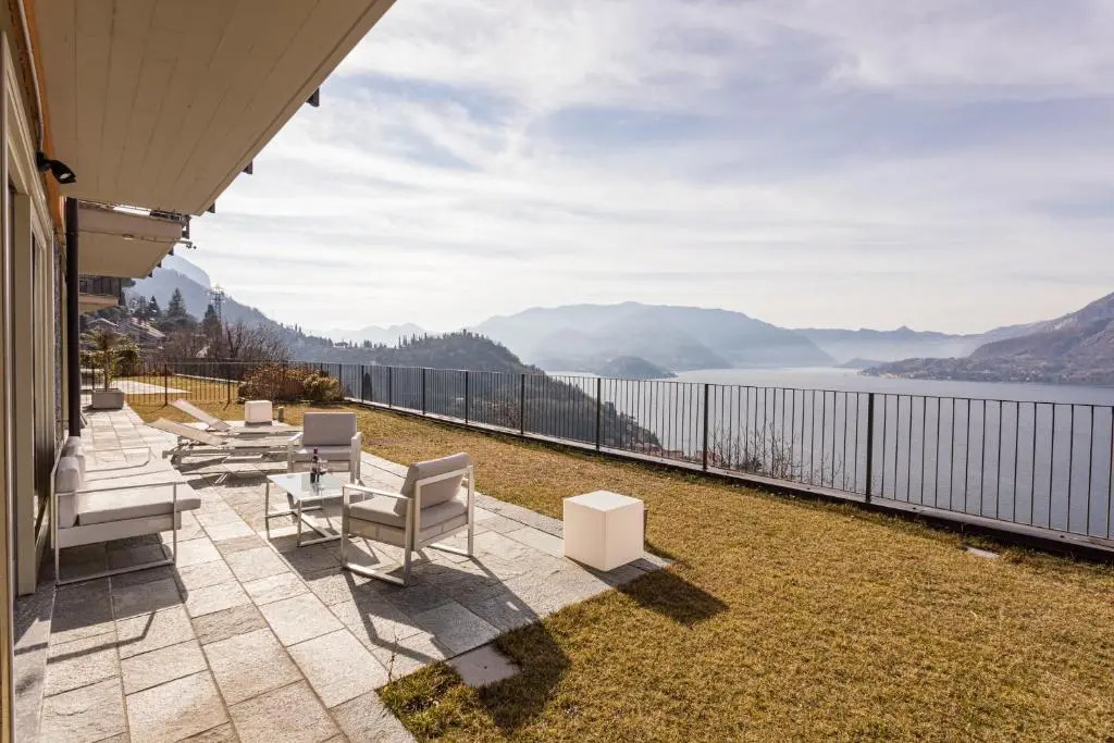 Il Patio Varenna Pool apartment sleeps 6