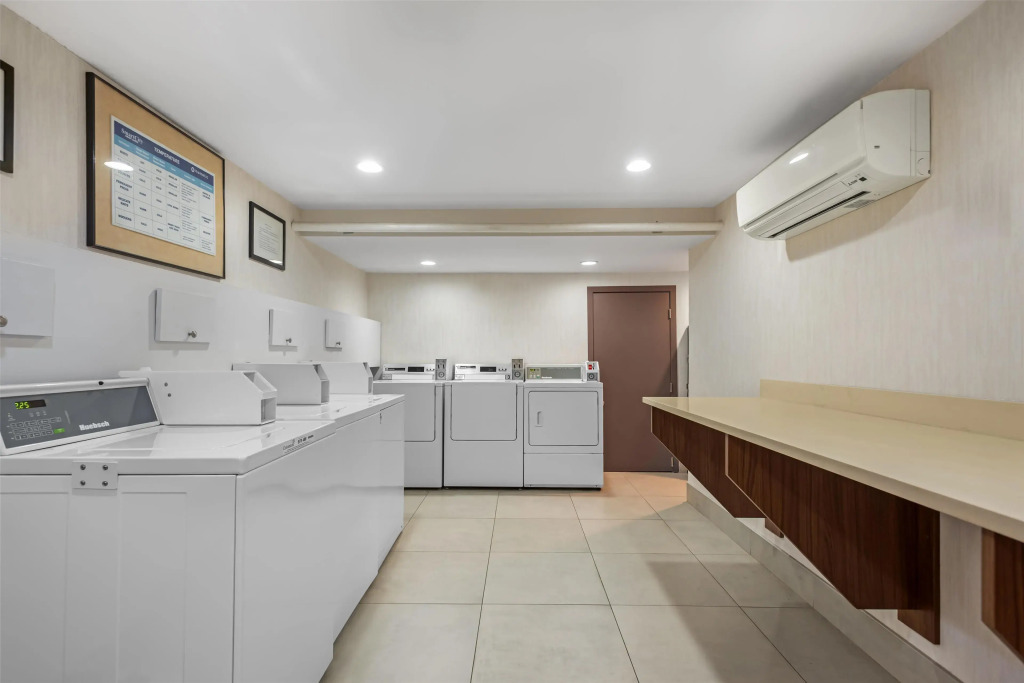 Best Western Plus Suites Downtown Calgary