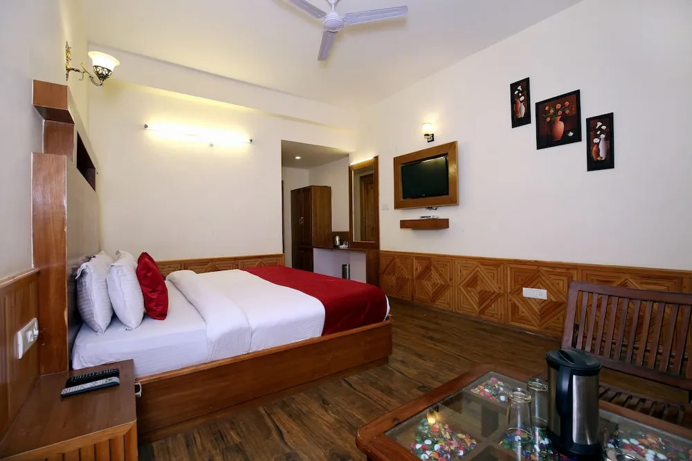 OYO 10116 Hotel Rhythm Retreat