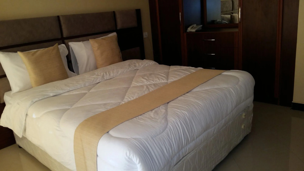 Hotreef Hotel
