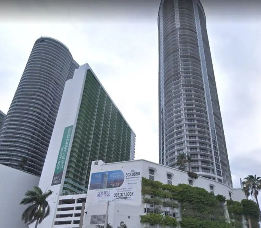 One Bedroom Apartment in Skyrise