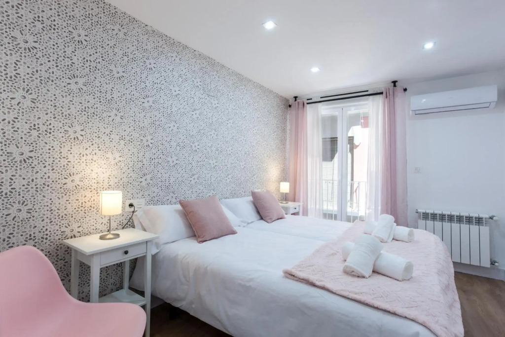Apartamentos Reina Isabel