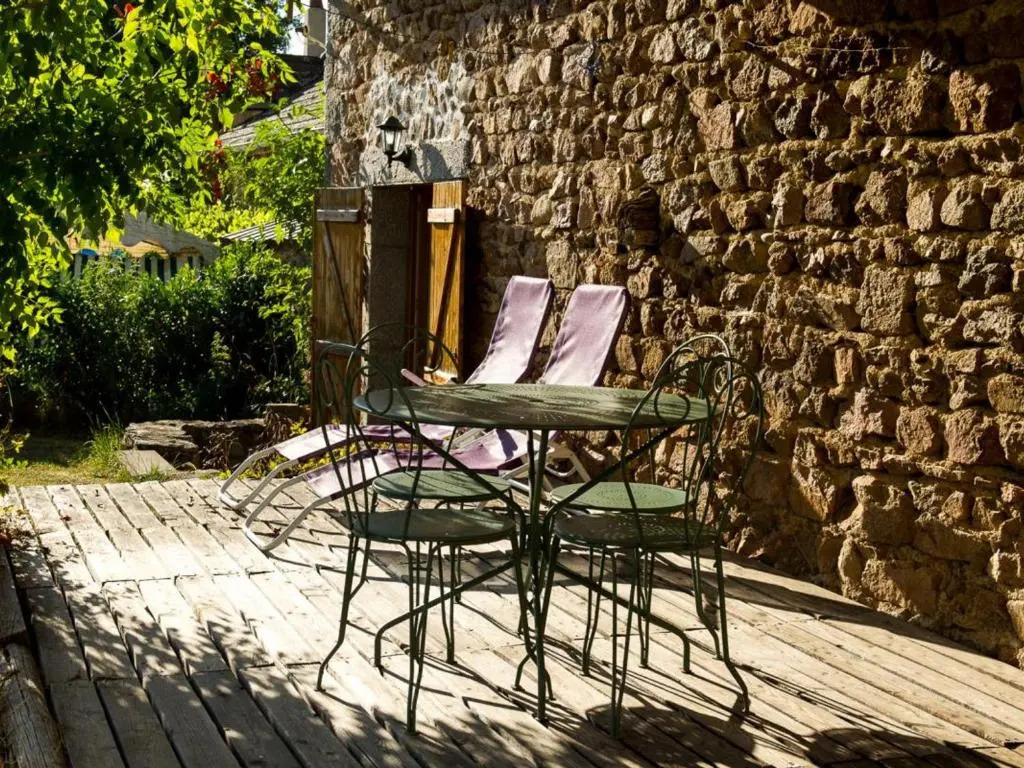 Charmante Grange avec Jardin et Animaux Acceptés - FR-1-489-47