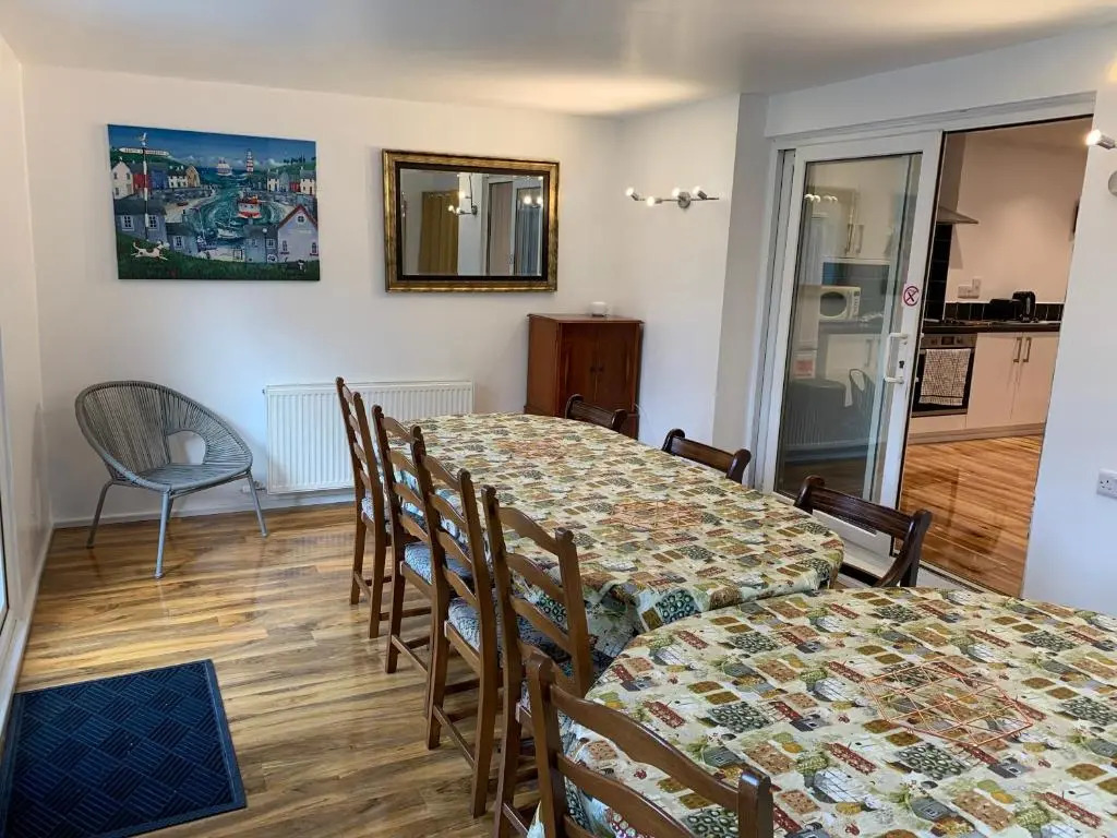 Fantastic villa bournemouth - spa, parking, garden