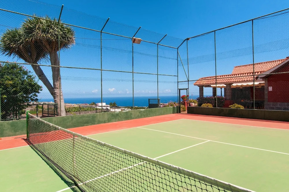 Villa for 10 in Gran Canaria Near Arucas Village