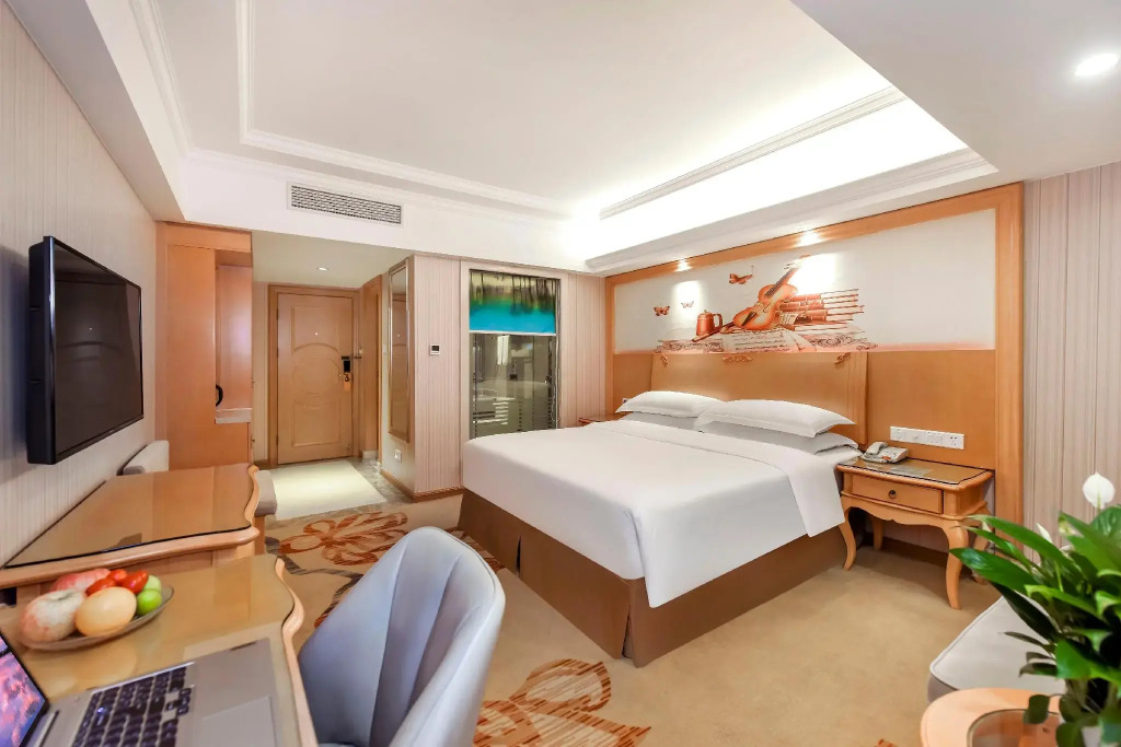 Vienna Hotel Shiqiao Metro Station