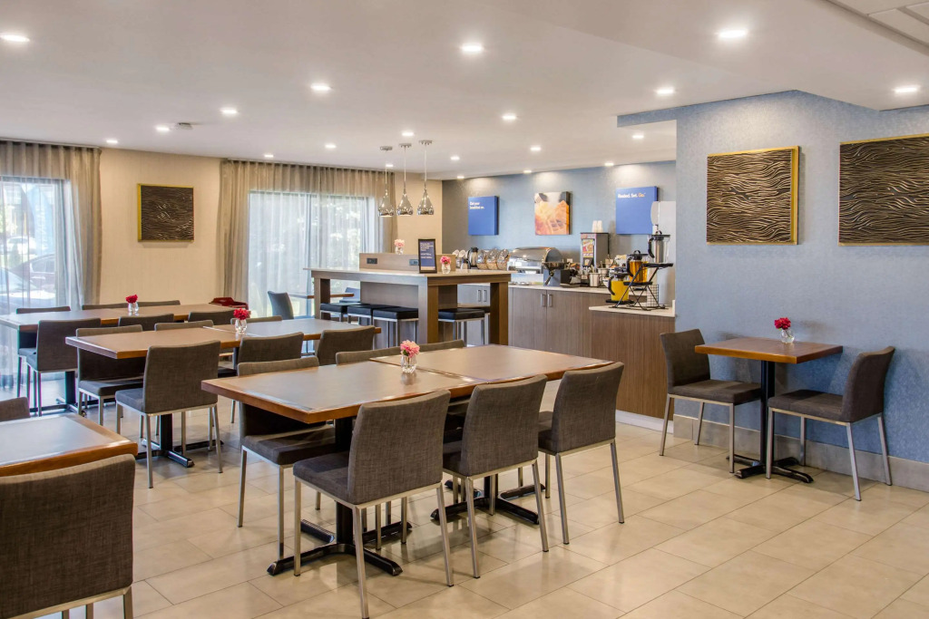 Comfort Inn Aeroport