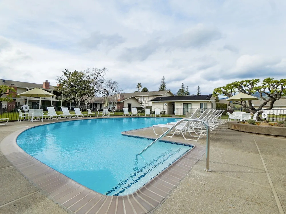 2-Bedroom Condo Near Trails #SILV266P