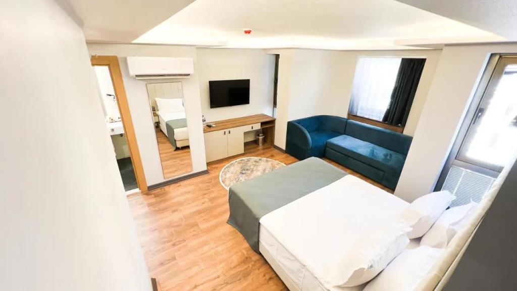 Nira Boutique Hotel