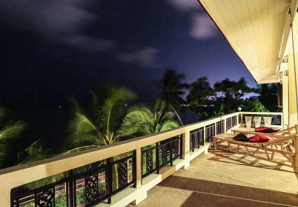 Charu Bay Villas
