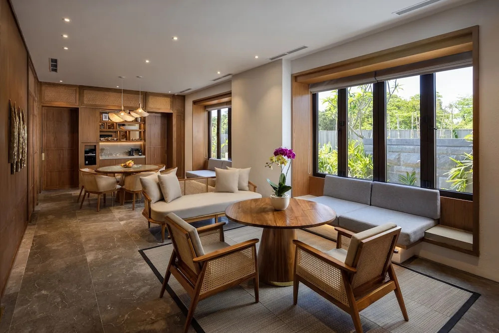Sumitra Luxury Villas & Resort by Pramana