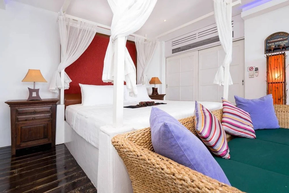 3 Bedroom Beach Front Villa Bangrak