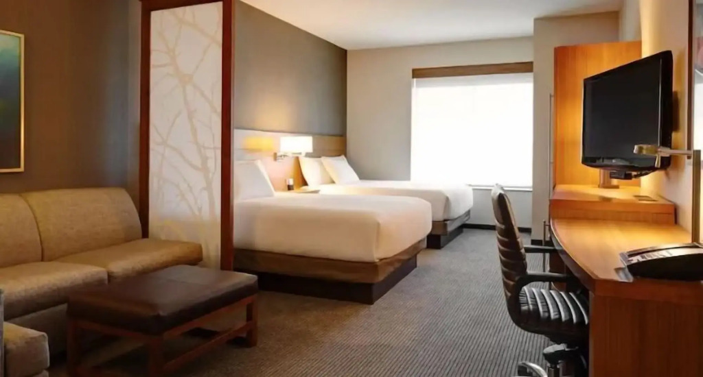 Hyatt Place Charlotte Downtown