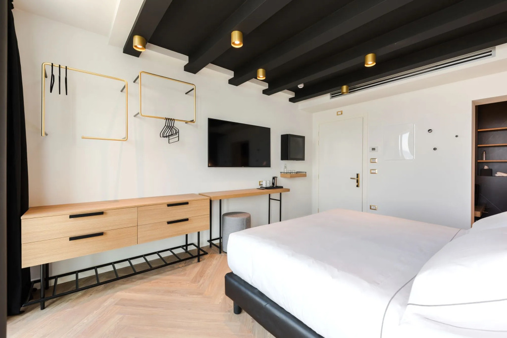 MaisonMe Boutique Hotel