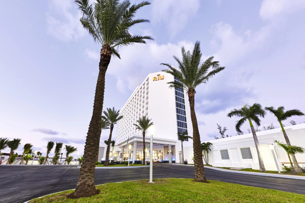 Riu Palace Paradise Island