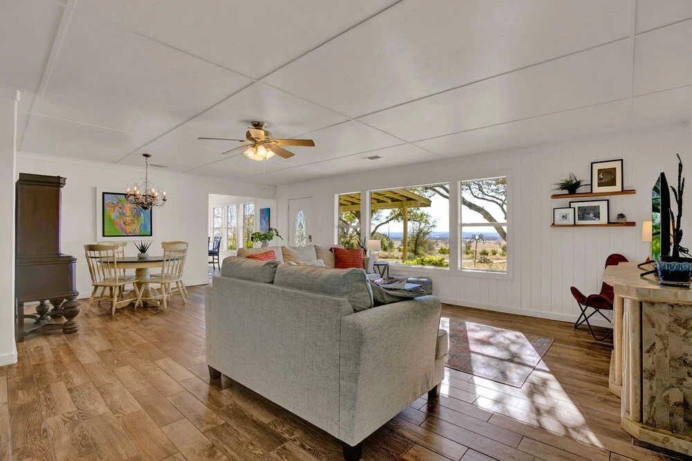 Stunning Hill Country Haus - Minutes From Main St!