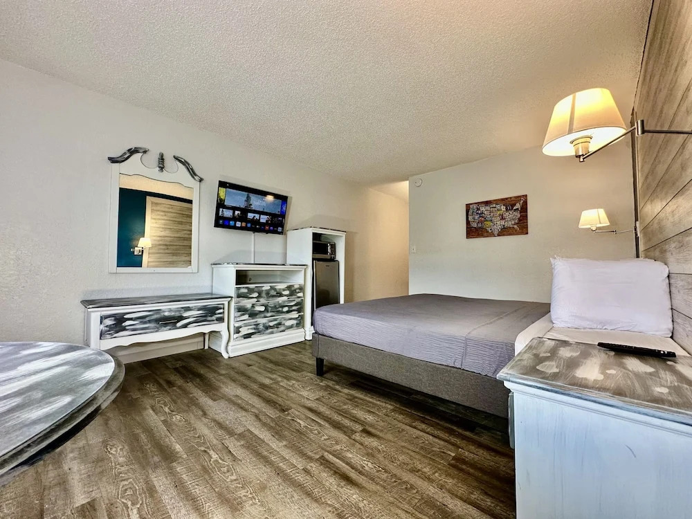 Ozark Inn and Suites