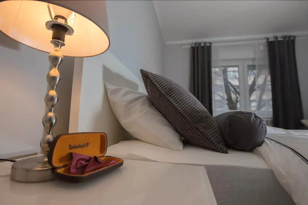 Green Avenue Apartment