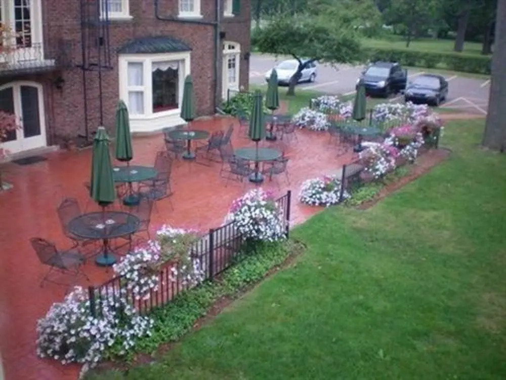 Montague Inn Bed & Breakfast
