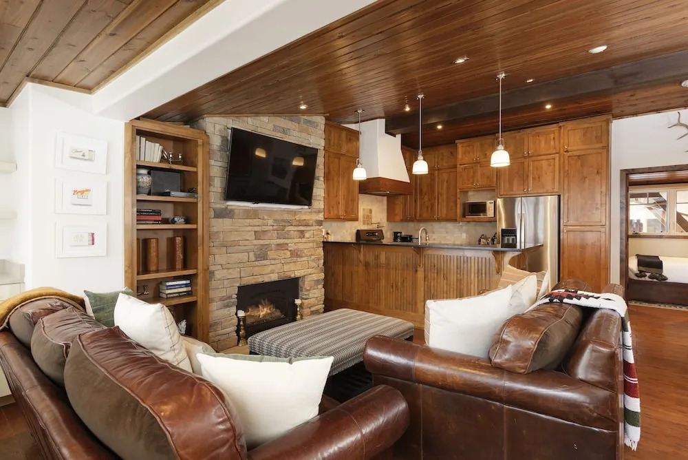 Aspen Condo w/ Pool, Hot Tub & 2 Blocks to Gondola - FH4 by RedAwning