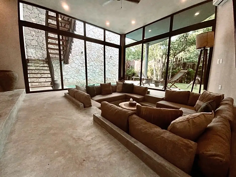 Pvt. Soona Villa /Pvt. Pool /100mbs/AC/Concierge