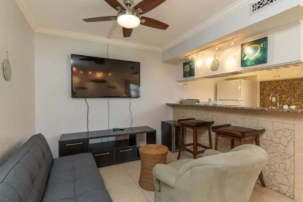 Tiki 240 - Beachfront Ocean View Condo Sleeps 5 1 Bedroom Condo