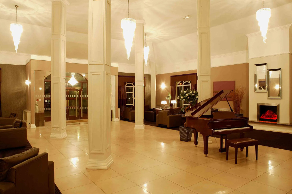 Killarney Oaks Hotel