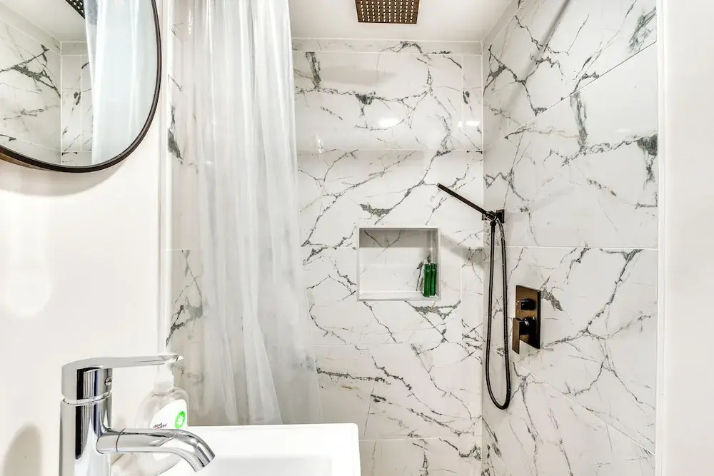 14 Mi to Central Park: Chic Mt Vernon Retreat