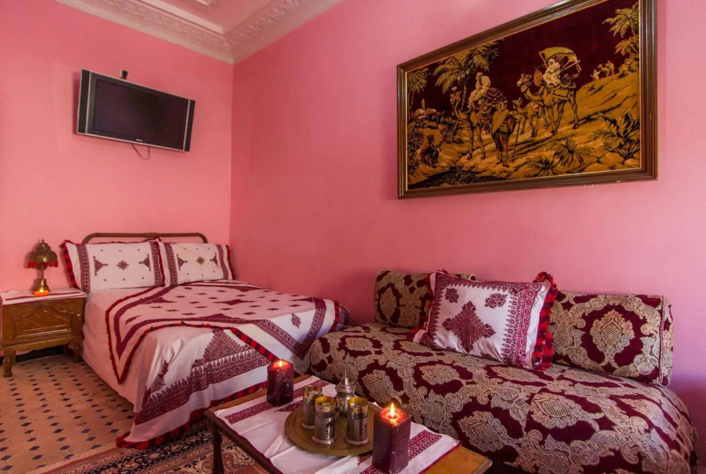 Riad Dar Fes source bleue luxury home
