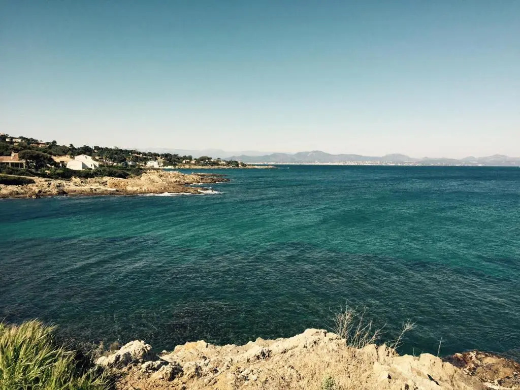 villa de charme, 8 pers, climatisée, piscine chauffée, calme garanti