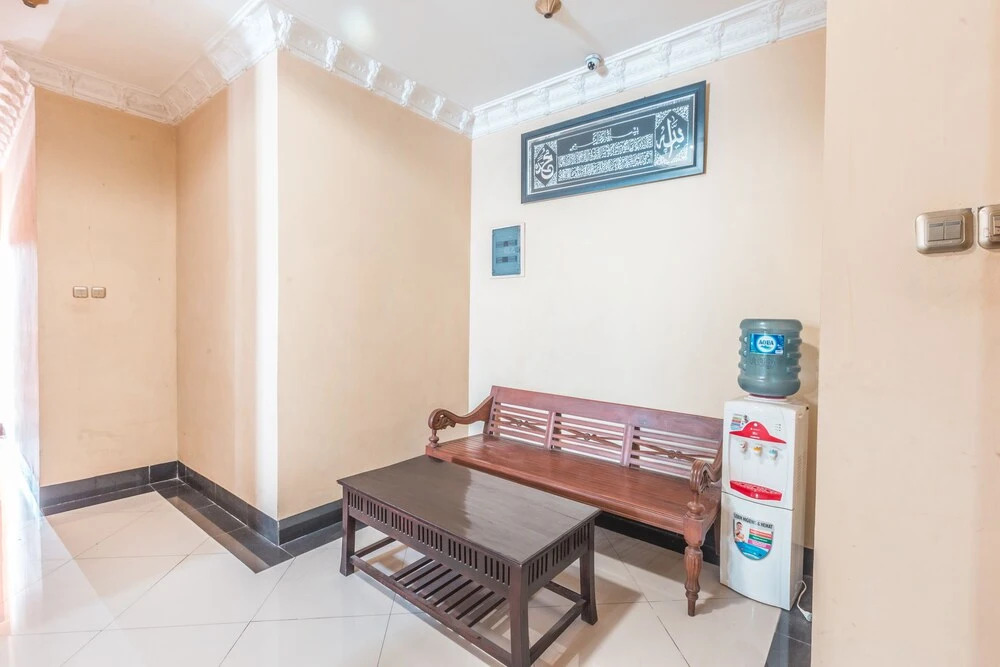 Fallinda Hotel by OYO Rooms