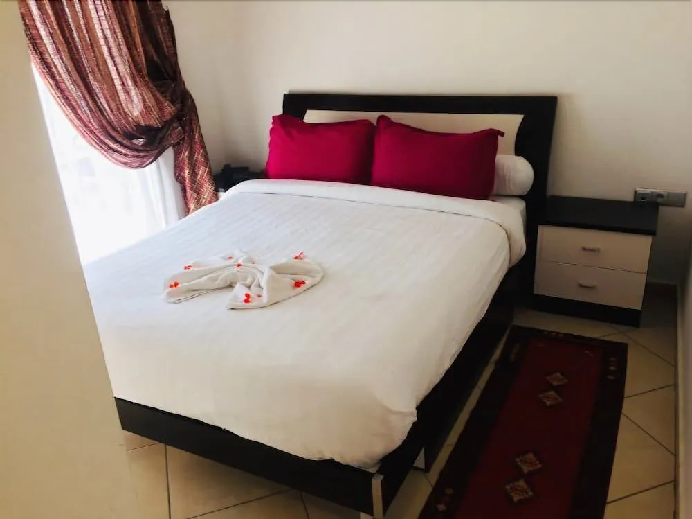 Sourebou Chez Appart Hotel Founty Beach