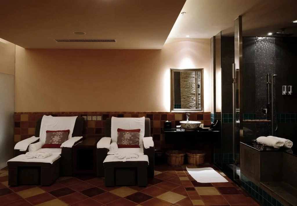 Tangshan Toyal Court A paradise