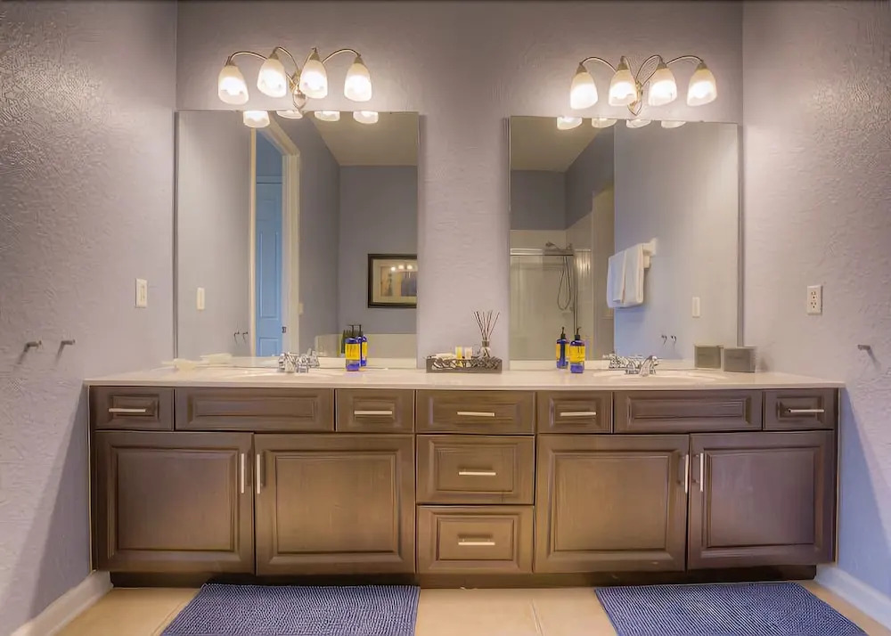 5048 Shoreway Loop #402,