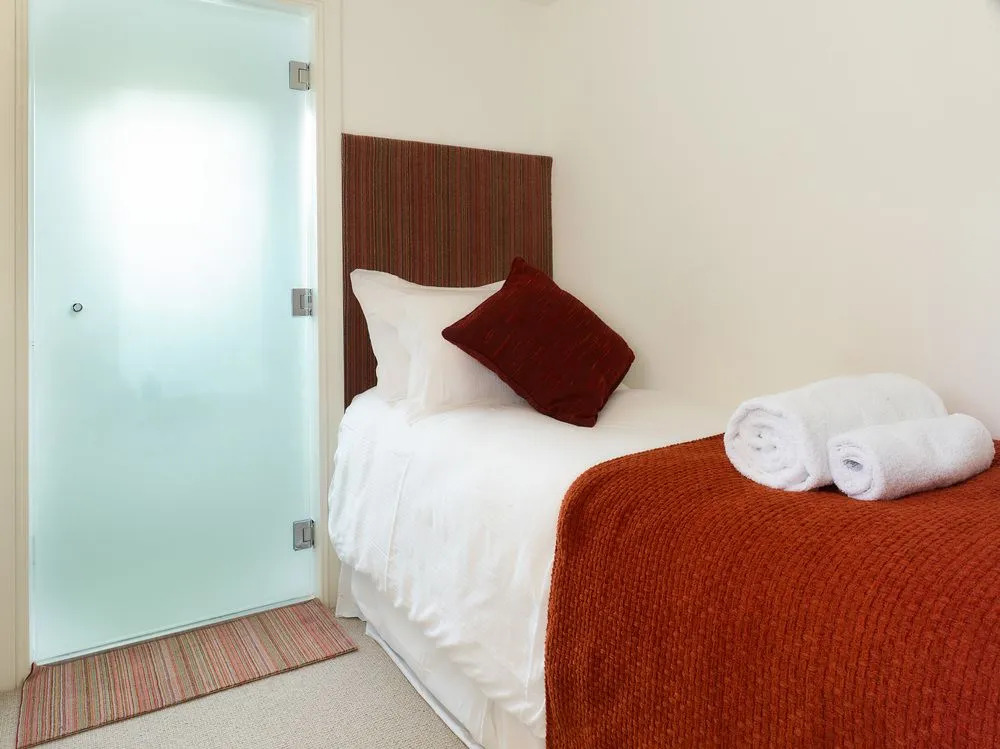 4 Berkeley Square I Boutique Apartments
