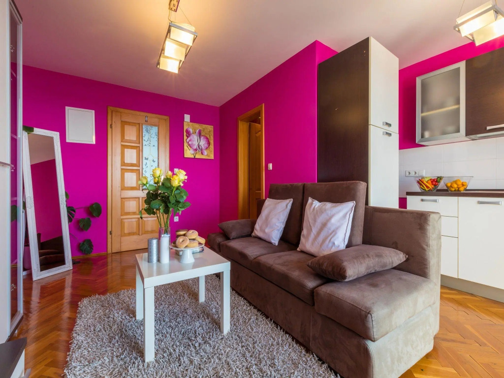 Nice apartment with pool and covered balcony with sea view !