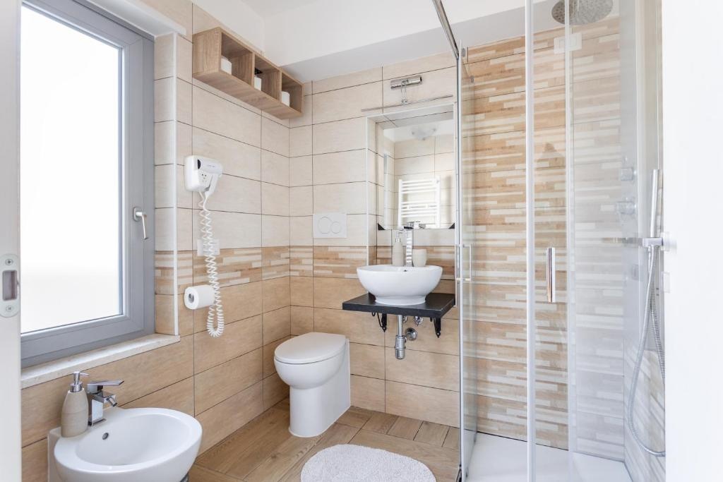 CAMERA con Parcheggio max 3PERS, BAGNO